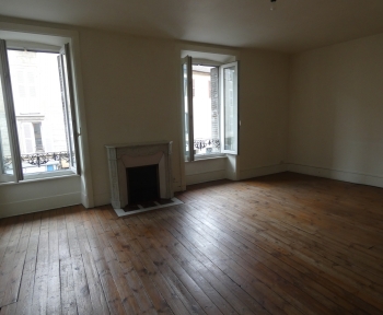 Location Appartement 6 pièces Thiers (63300) - Rue des Docteurs Dumas