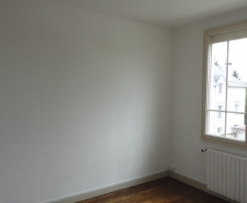 Location Appartement  pièce Sens (89100)