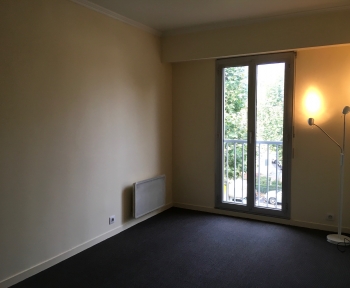 Location Appartement 2 pièces Chantilly (60500) - CENTRE VILLE