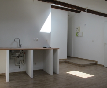 Location Studio  pièces Villefranche-sur-Saône (69400) - prox gare