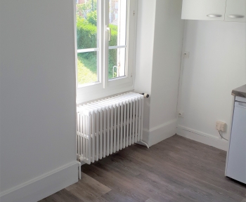 Location Maison 2 pièces Lardy (91510) - Bourg