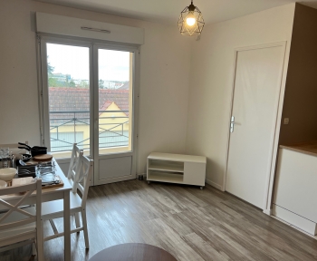 Location Appartement 2 pièces Clermont (60600) - PROCHE GARE ET CENTRE VILLE