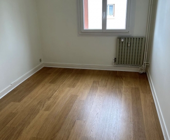 Location Appartement 3 pièces La Châtre (36400) - avec ascenseur