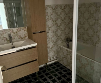 Location Appartement 3 pièces La Châtre (36400) - avec ascenseur